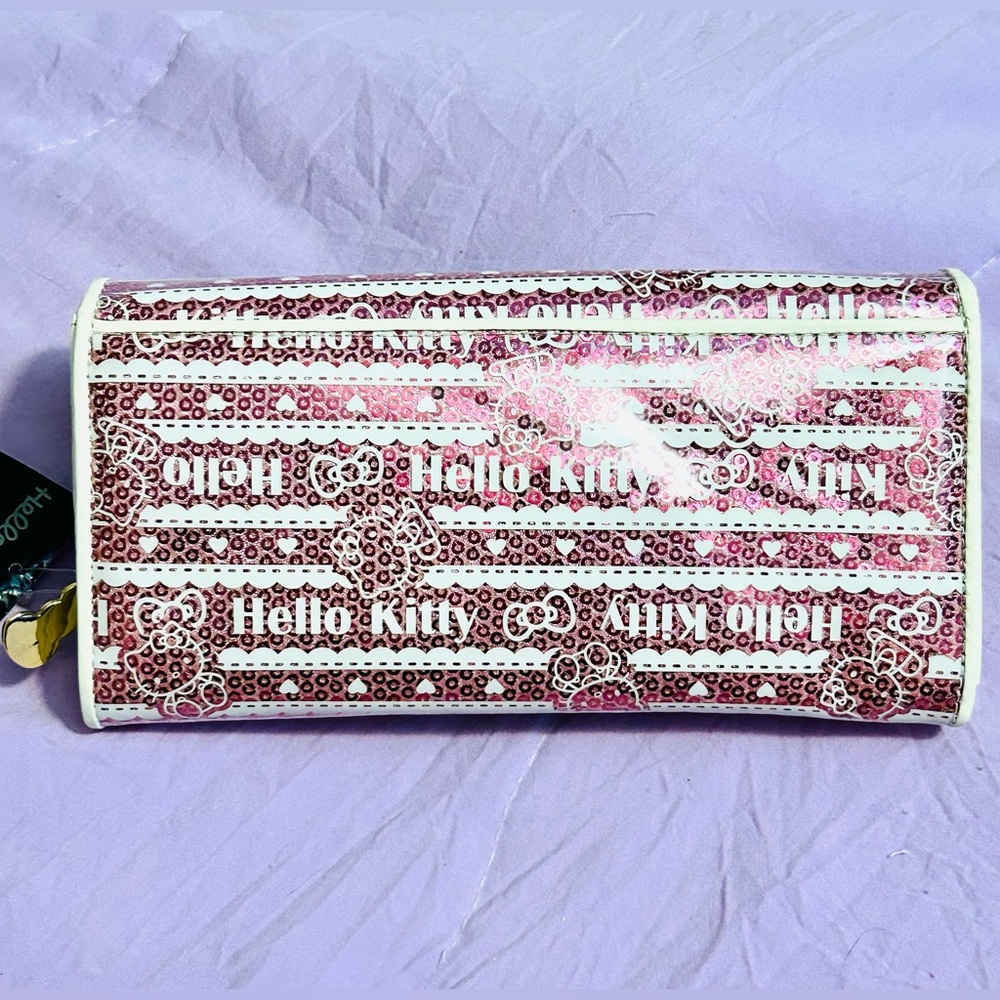 Hello Kitty Wallet - Picture 6 of 7